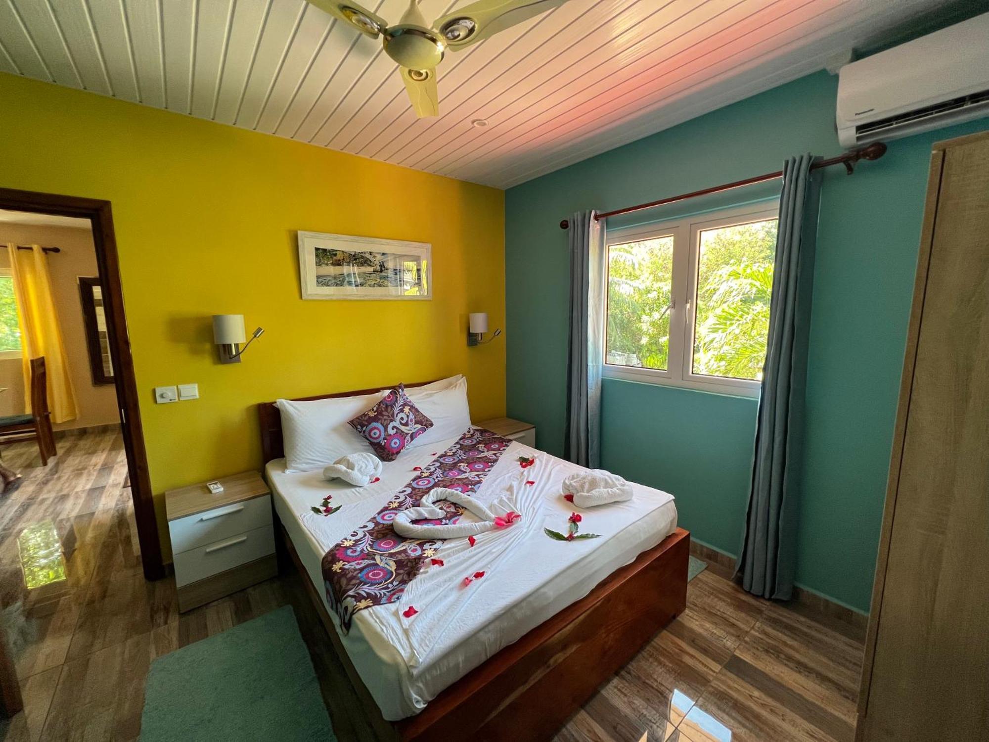 Chloe'S Cottage Self-Catering La Digue Exterior foto