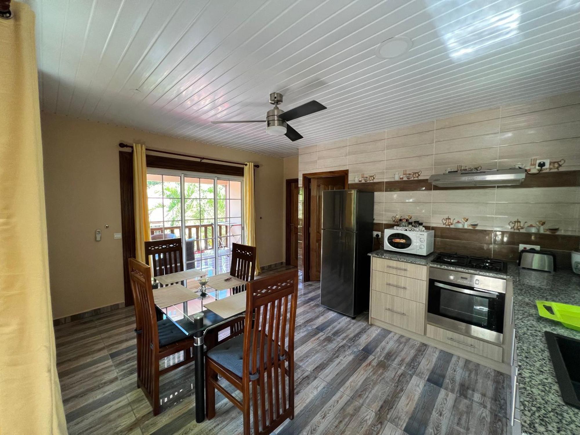 Chloe'S Cottage Self-Catering La Digue Exterior foto