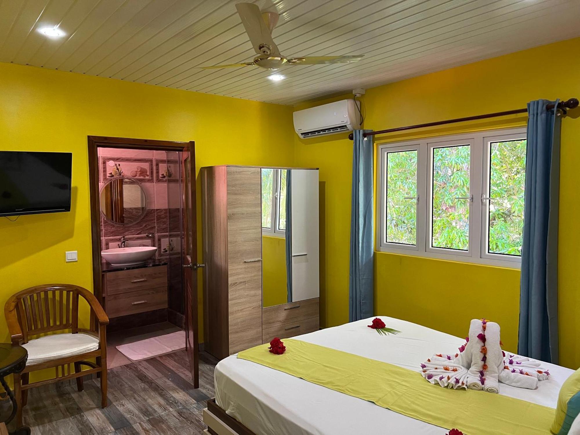 Chloe'S Cottage Self-Catering La Digue Exterior foto