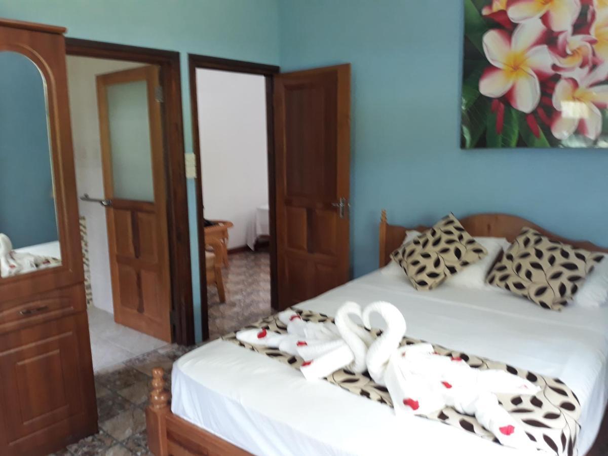 Chloe'S Cottage Self-Catering La Digue Quarto foto